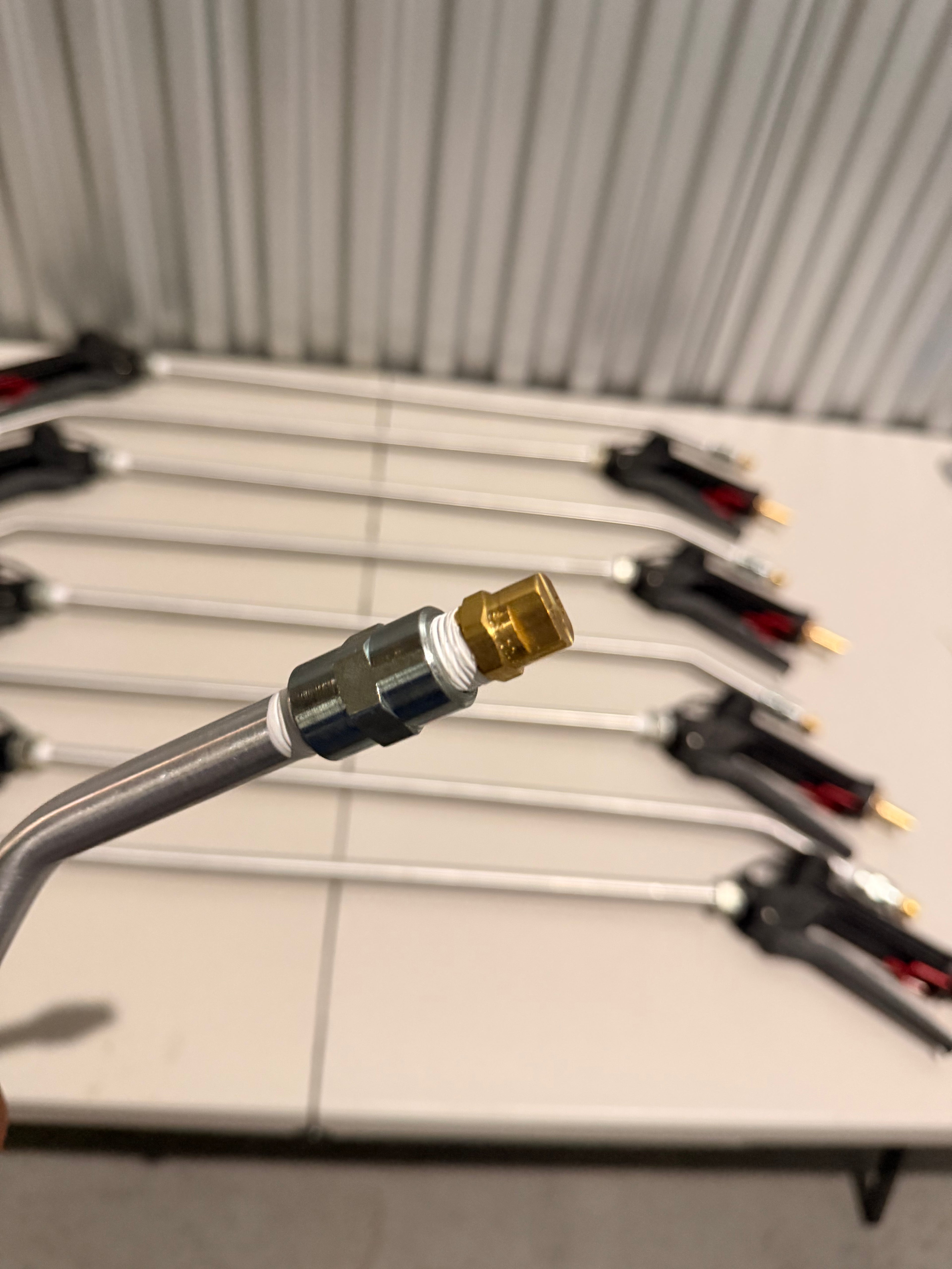 EzFlow Spray Wand- Heavy Duty Plastic/Chemical Resistent Trigger Gun, 24” aluminum lance with Custom Bend and a 6510 Fan Tip!